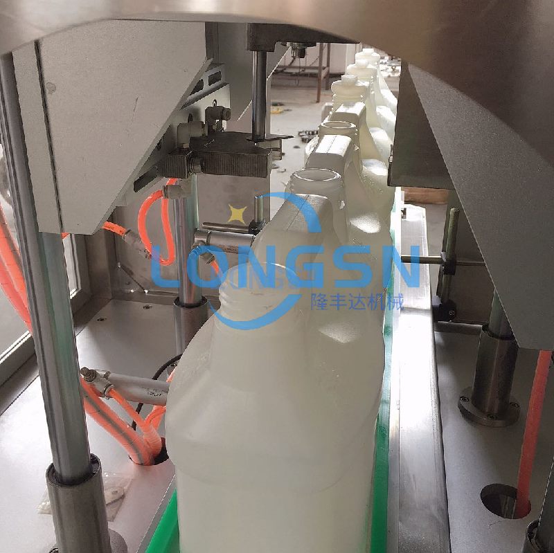 Автоматическая пластиковая машина для резки горлышка бутылки из полипропилена и полиэтилена высокой плотности